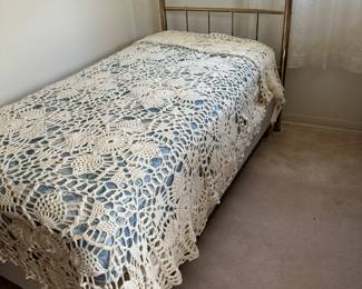 Nice Brass Twin Bed with Mattress & Boxspring