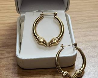 Ram 14kt Gold Hoop Earrings