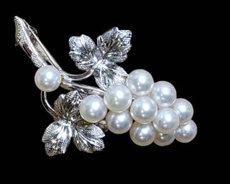 Silver Pearl Brooch Pin