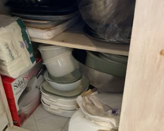 Food Pots and Containers