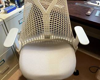 Howard Miller Sayl office chair