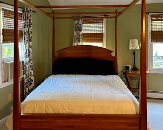 Richardson Brothers Company Four Poster Queen Bed