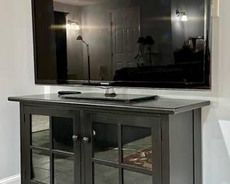 Console Table & Samsung TV