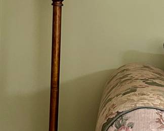 Floor Lamp with Leaf Accent