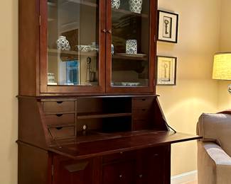 Pottery Barn Graham Bar/Hutch/Desk