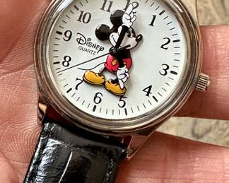 Disney Mickey Mouse Quartz Watch