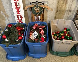 Xmas Garland & Ornaments