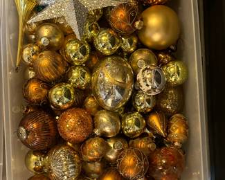 Gold/Copper Tone Xmas Ornaments