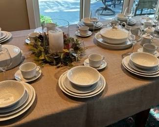 Royal Worcester Gourmet white dinner set