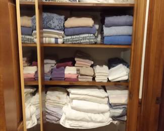 Many linens all in good shape