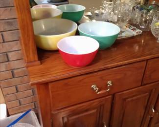 Vintage mixing bowls 