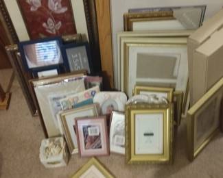 Many picture frames
