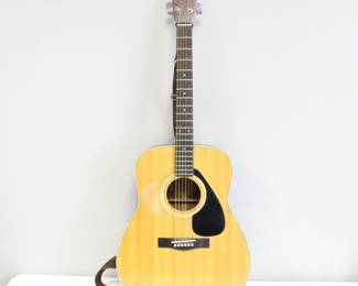 Yamaha FG-335 II Jumbo Dreadnought Acoustic Guitar & Case
