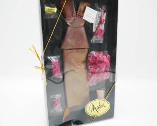 Ashton-Drake Madra Doll "Dressed To Kill" Outfit
