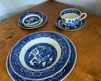 Ten 6 piece place settings of Homer Laughlin.
Made in the USA
Plus Eighteen 5 piece place settings of Wedgewood White China
Varies additional serving pieces for both