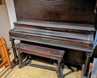 Operational piano 
Needs tuning
$50

