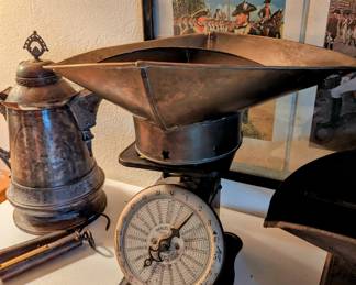 Pelouse Manufacturing 
Family scale
$95