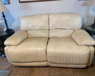 Leggett & Platt Soft beige leather electric sofa 
70 x 38 x 35