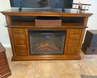 Solid wood (HEAVY) electric fireplace 
62 x 41 x 20