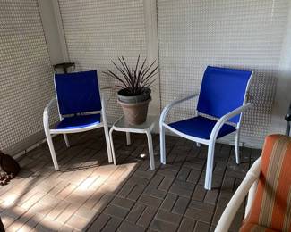 4 stacking chairs with table (white with cobalt slings) 