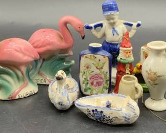 Lot 12 Ceramic & Wood Figurals, Salt Shakers &more
