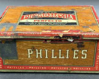 Group Lot 19 Vintage Collectible Metal Tins
