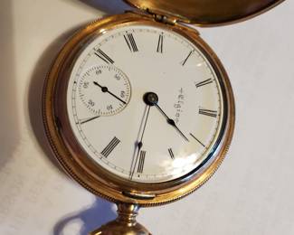 Works - partially.  Second hand revolves appropriately.  Minute and hour hands do not.