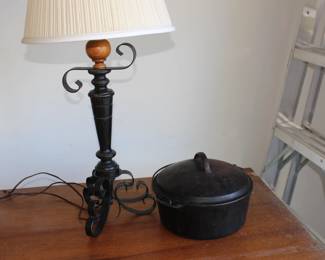 Cast iron chicken pot