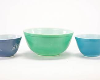 Vintage Pyrex Bowls