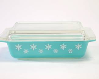 Vintage Pyrex Casserole Dish