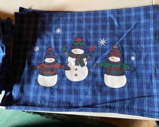 Holiday placemats and napkin sets available. 