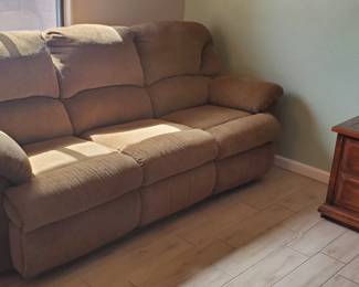 Reclining couch
