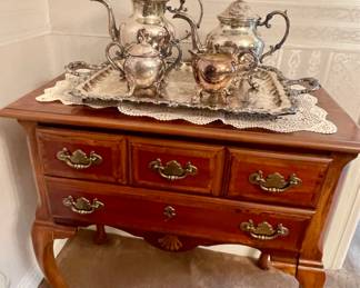 Queen Anne server, silverplate tea set with tray