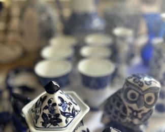 blue and white chinoiserie 