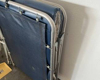 fold-out cot
