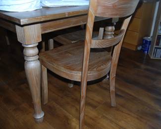 DINING TABLE WITH 4 CHAIRS - SUPER STURDY - 1 LEAF