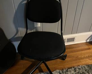 Black office/desk chair. Rolls & spins. $10