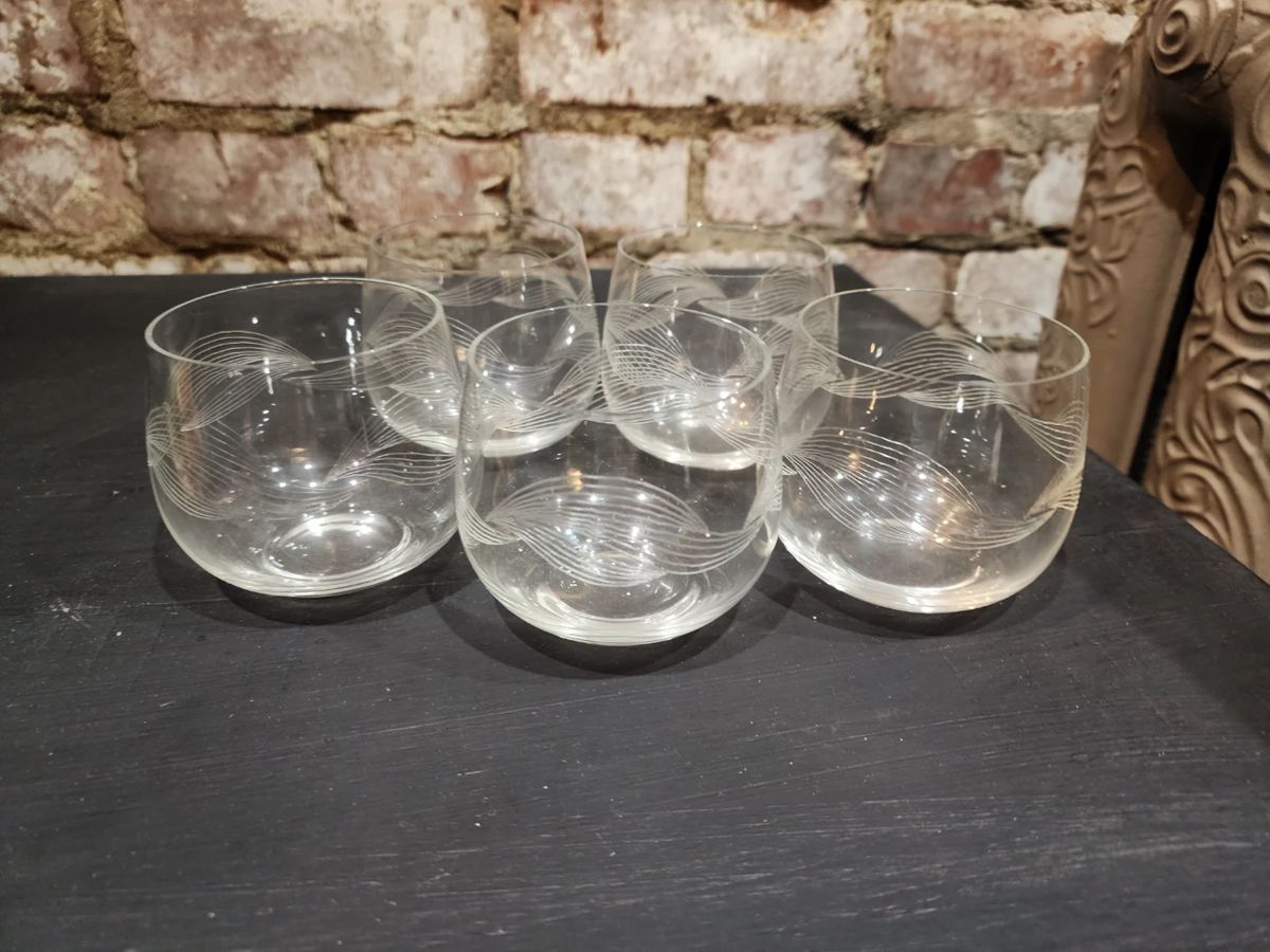 MCM WAVE CORDIAL GLASSES
