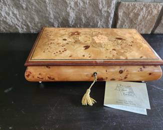 INLAY MUSIC/JEWELRY BOX