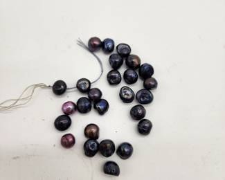 BLACK AND PURPLE PEARL BEADS