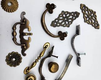 VINTAGE DRAWER HARDWARE