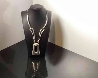 Silver tone necklace
