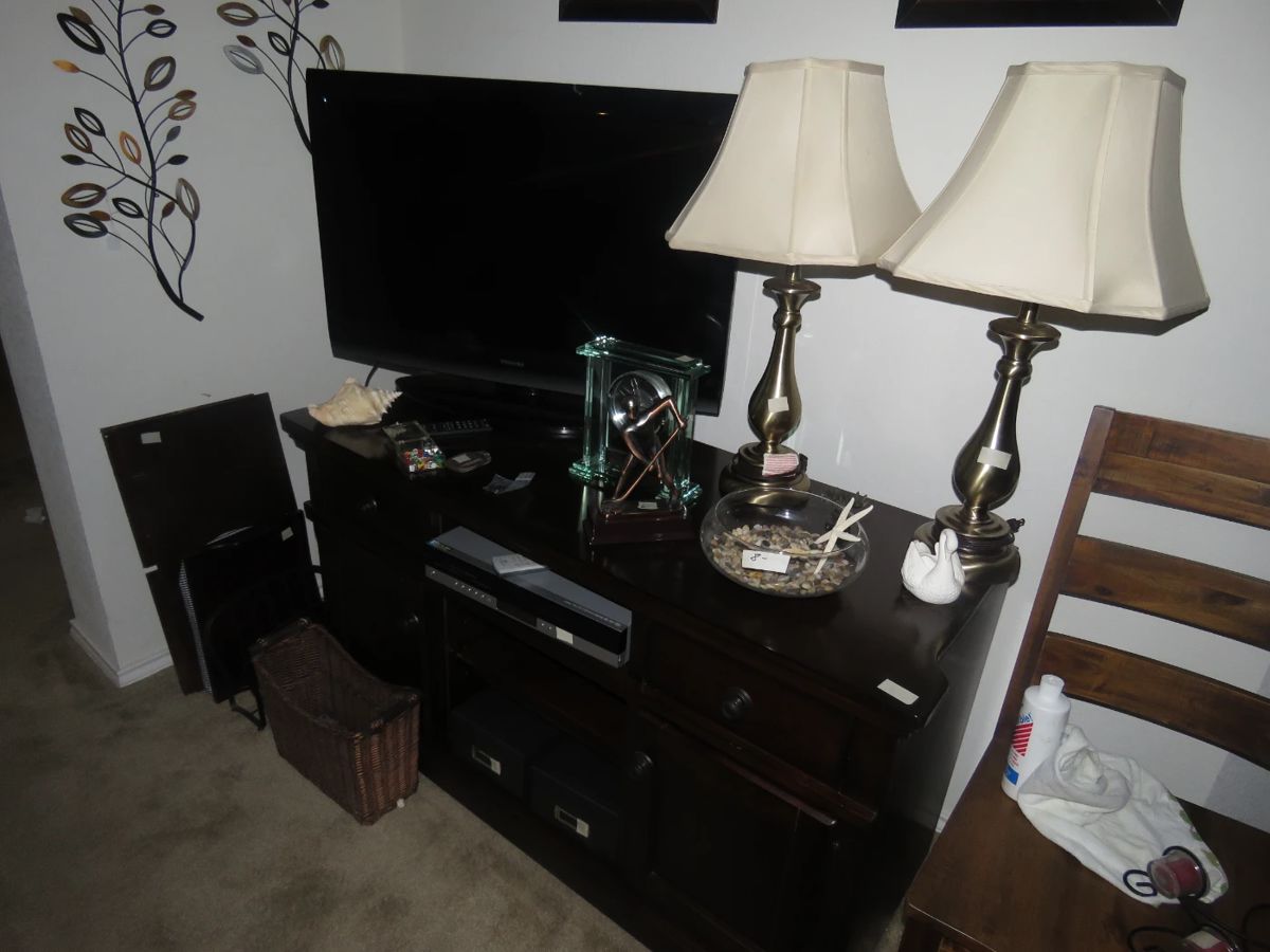 Nice Clean Estate Sale SUNDAY... starts on 9/16/2023