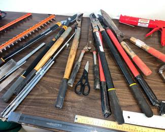 Hand Tools for Yard Work