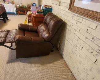 Rocker/ Recliner