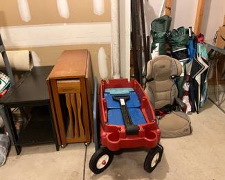 Wagon
Folding table
Garage items