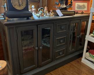 Broyhill Yorkshire Market buffet