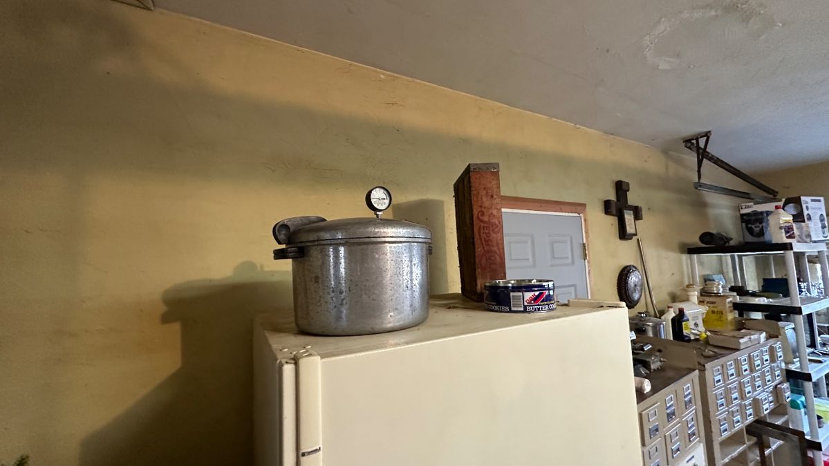 Garner Estate sale old stuff in Salem, OR starts on 9/15/2023