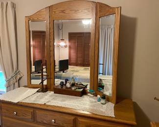 Bedroom Dresser w/Tri-Mirror--Beautiful Condition!