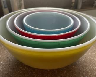 Pyrex Classic 4- Bowl Set